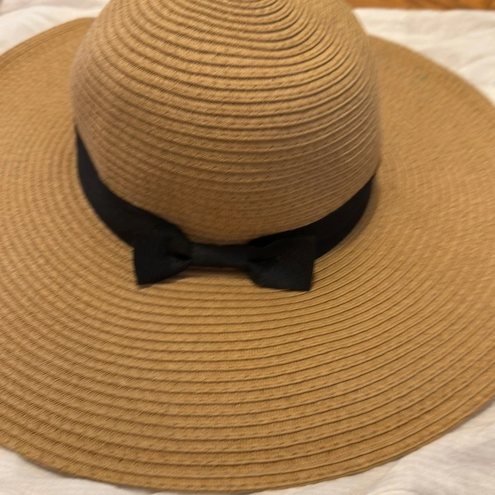 Women’s Wide Brim Hat. Tan with Black Grosgrain Ribbon. Packable. One Size.